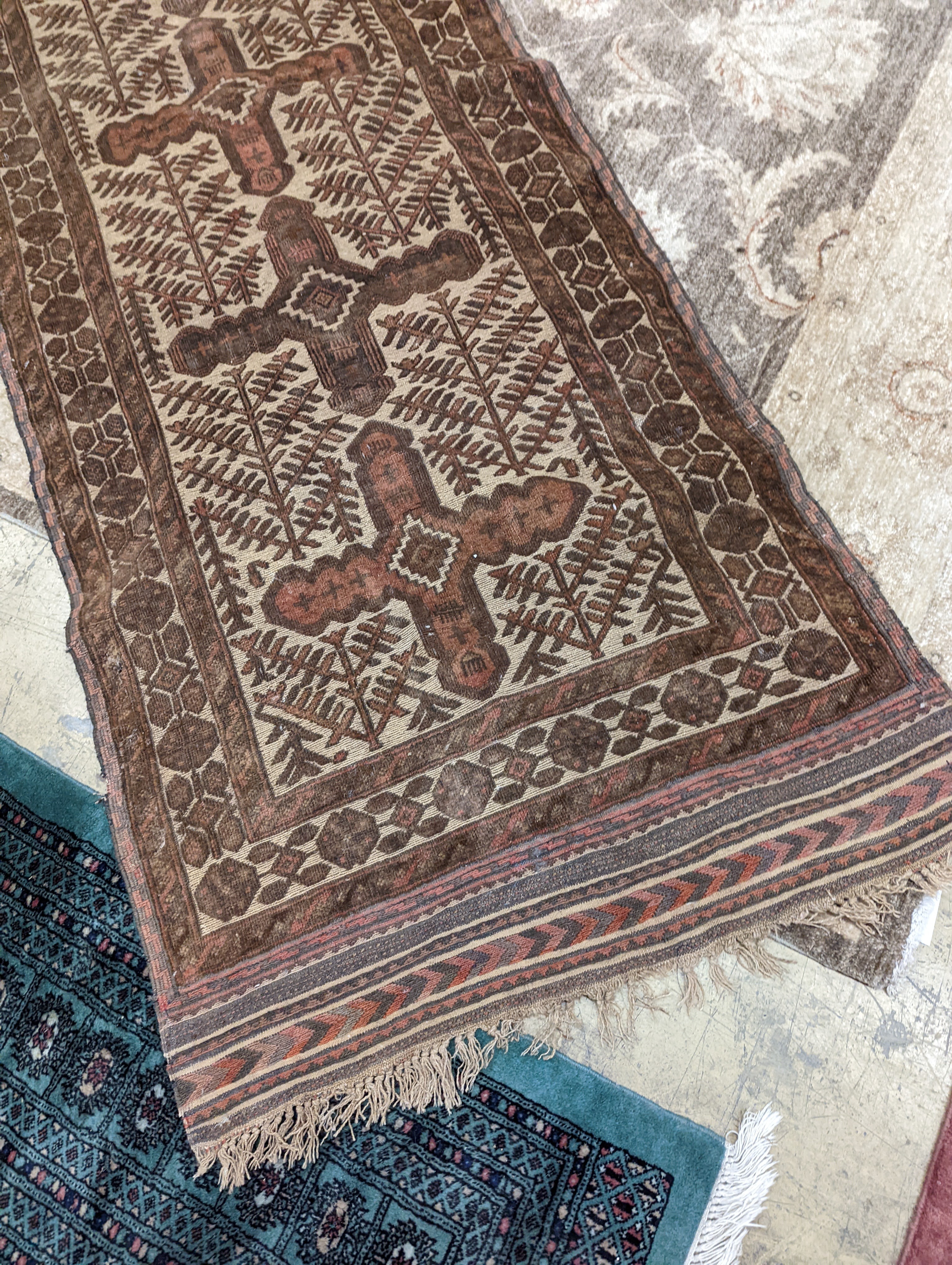 A Turkish Kelim carpet, 370 x 94cm